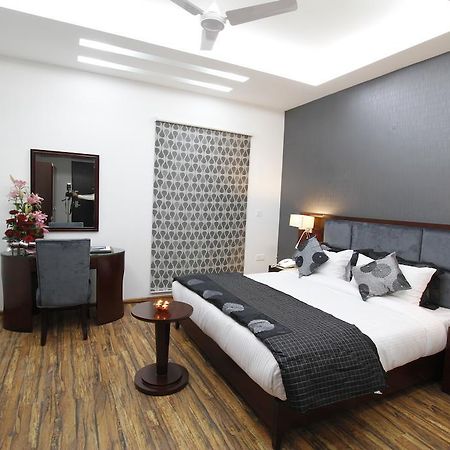 Hotel Prem Plaza Karnāl Εξωτερικό φωτογραφία