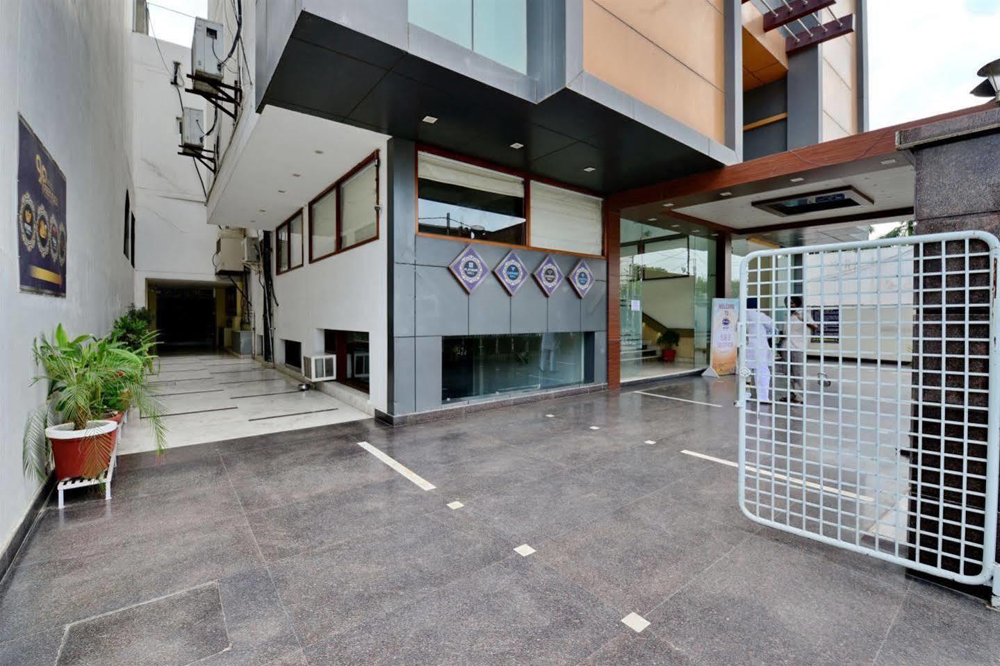 Hotel Prem Plaza Karnāl Εξωτερικό φωτογραφία