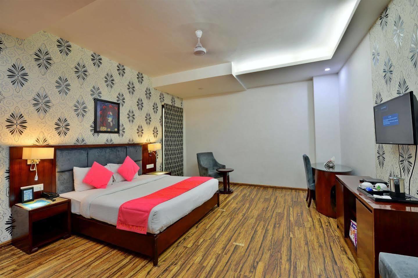 Hotel Prem Plaza Karnāl Εξωτερικό φωτογραφία