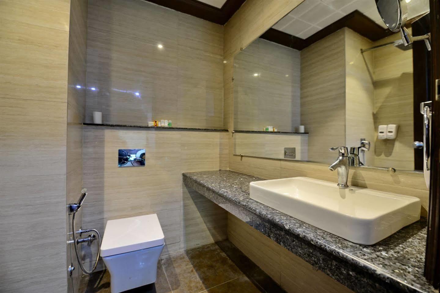 Hotel Prem Plaza Karnāl Εξωτερικό φωτογραφία